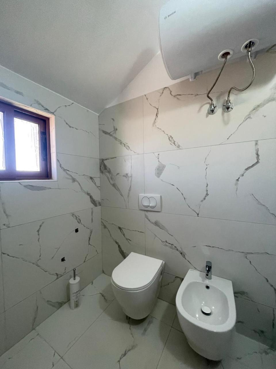 Vini Villa Vlorë